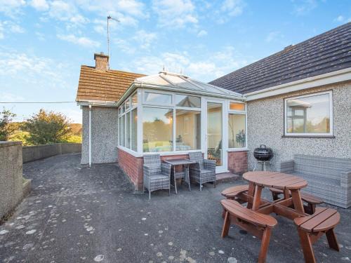 Llanfachraeth House | Penyrorsedd Cottage