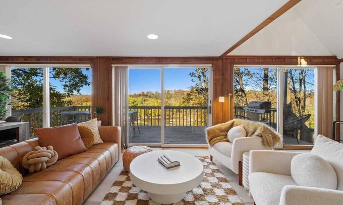 Clear Spring Cabin | Peregrine's Perch - Cabin Overlooking the River!