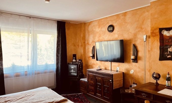 Beuel-Ost House | 🛏️ Perfect for Work, Study or Training – Your Private Retreat