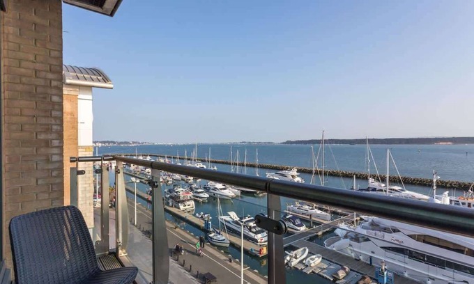 Poole Apartment | Perfect Harbour Views - Incredible Views