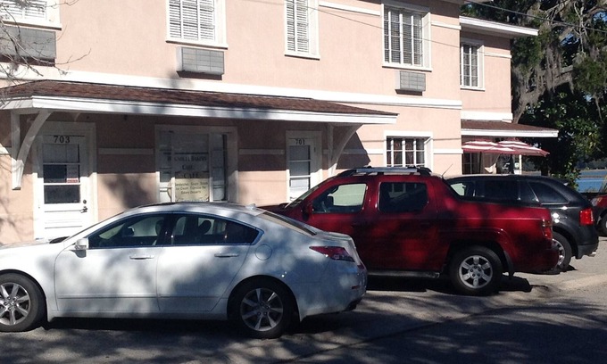 Uptown Apartment | Perfect In Historic Downtown Beaufort + 2 Bikes. Checkout our Reviews!