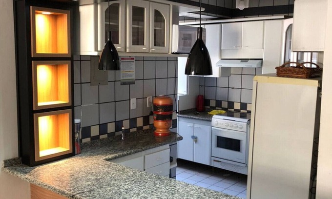 Do Turista Apartment | Perfect Location!/Couples 5 Beds 2 Queen/2 beliches/free parking