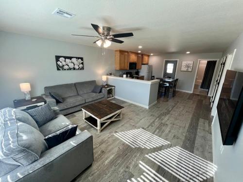 Thackerville Apartment | Perfect Location to Casino w King Beds