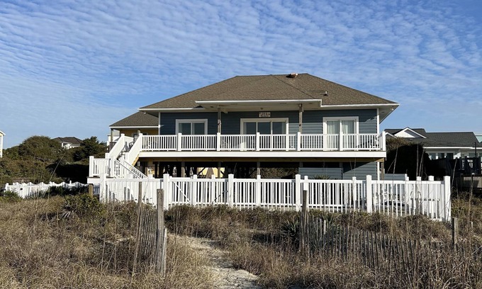 Emerald Isle Cottage | Perfect Oceanfront Cottage With Private Pool: Sea Glass