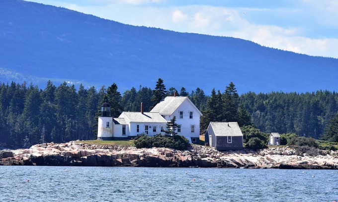 Corea Cottage | Perfect seaside cottage in Corea, Maine, bold ocean front.