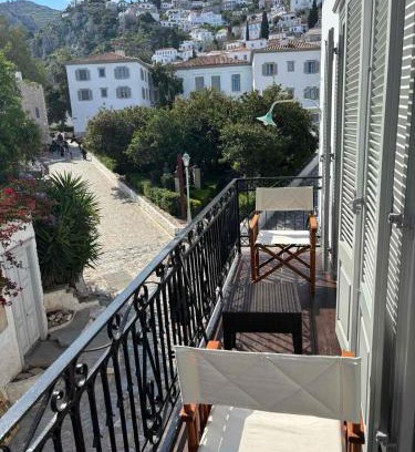 Hydra Apartment | PERIVOLAKIA VIEW