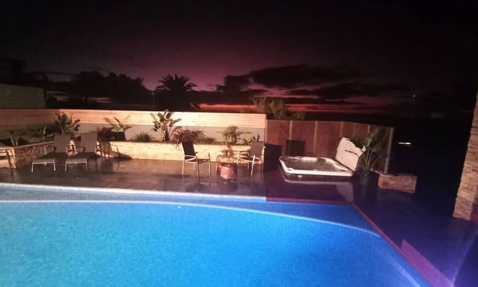 Hallett Cove House | Personal and Private Luxury Tropical Oasis at Intrepid Views