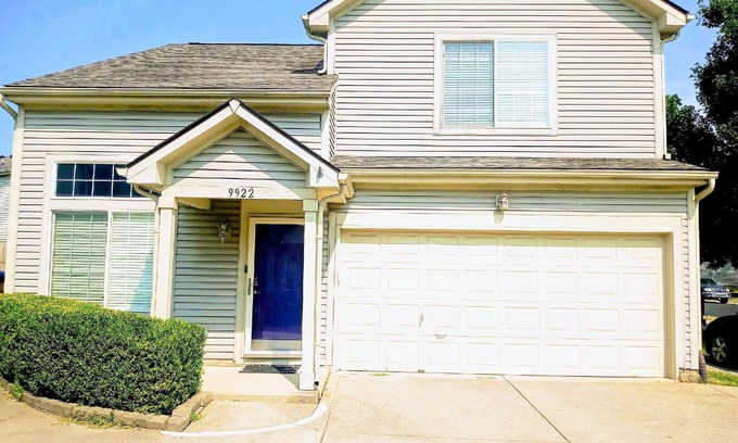 Noblesville House | Pet Friendly 2-bedroom residential in Fishers, IN