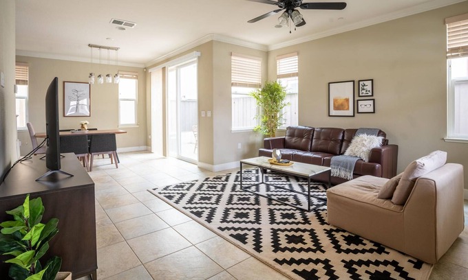 Edenvale Apartment | Pet-Friendly 3BR Home in San Jose + Parking