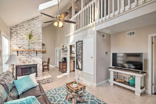 Northeast Pensacola House | Pet-Friendly A-Frame Retreat Near Dtwn and Beaches!