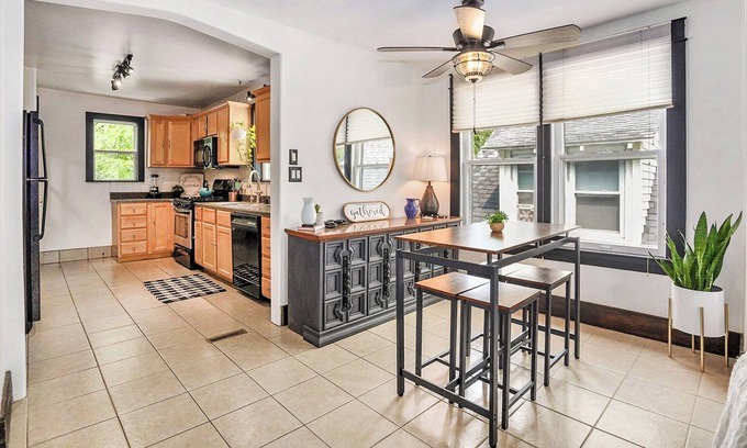 Creston Apartment | Pet friendly apartment with primary suite with King bed plus a queen bedroom