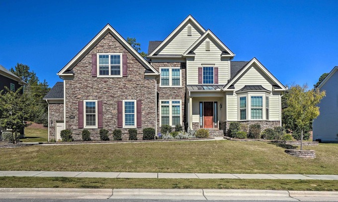 Apex House | Pet-Friendly Apex Home ~10 Mi to Jordan Lake!