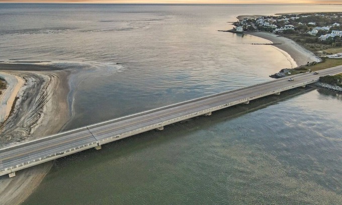 Isle of Palms Cottage | Pet Friendly Beach Cottage | 3 Bedroom 1.5 Bath