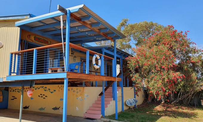 Silver Sands House | Pet Friendly Beach Shack, one street from the Silver Sands Beach