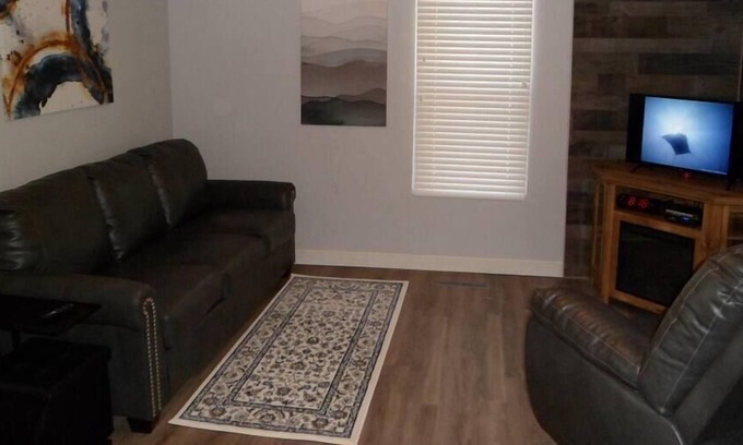 Shiloh House | Pet Friendly, Beautiful, Cozy Executive Rental