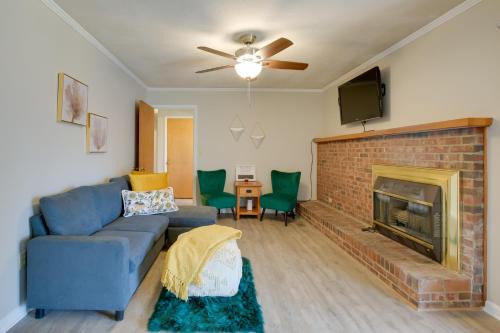 Easley House | Pet-Friendly Easley Family House with Game Room