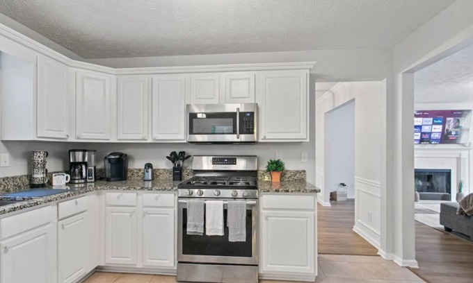 Lawrenceville House | Pet-Friendly Extended Stay w/BBQ and Sunroom