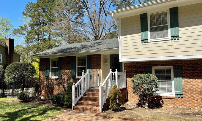 Cary House | Pet Friendly Fenced In 4 BDRM 3 BA DT Cary Home