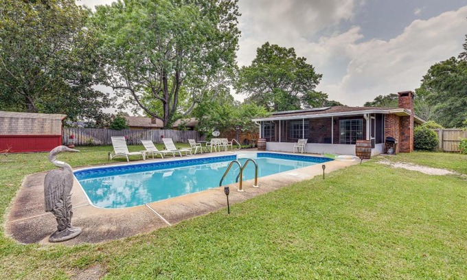 Fort Walton Beach House | Pet-Friendly Fort Walton Beach Home with Pool