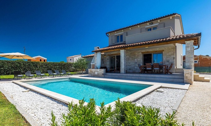 Loborika House | Pet friendly home in Marcana