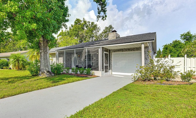 Seffner Community Alliance House | Pet-Friendly Home w/Lanais, Near Dtwn Tampa!