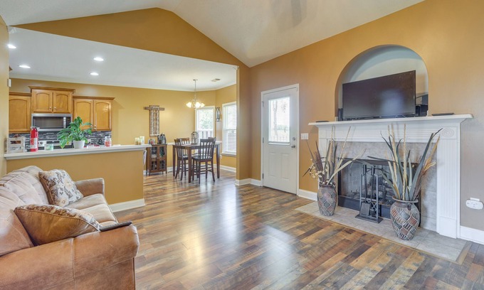 Moundville House | Pet-Friendly Home w/Fenced Backyard in Moundville