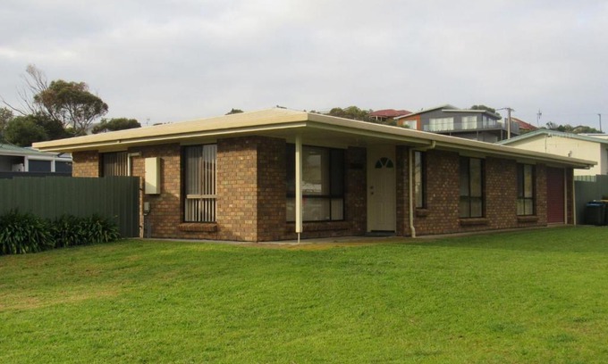 Port Elliot House | Pet Friendly in Port Elliot