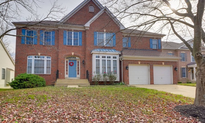 Seabrook House | Pet-Friendly Lanham Getaway w/Community Pool!