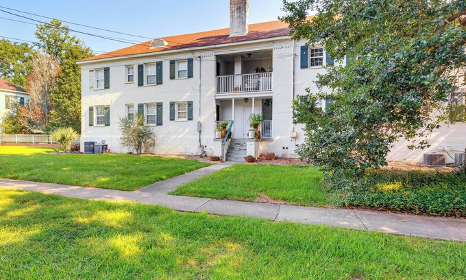 Mobile Condo | Pet-Friendly Mobile Condo ~ 4 Mi to Downtown!