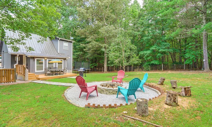 Blairsville House | Pet-Friendly Mtn Retreat w/Yard in Blairsville!