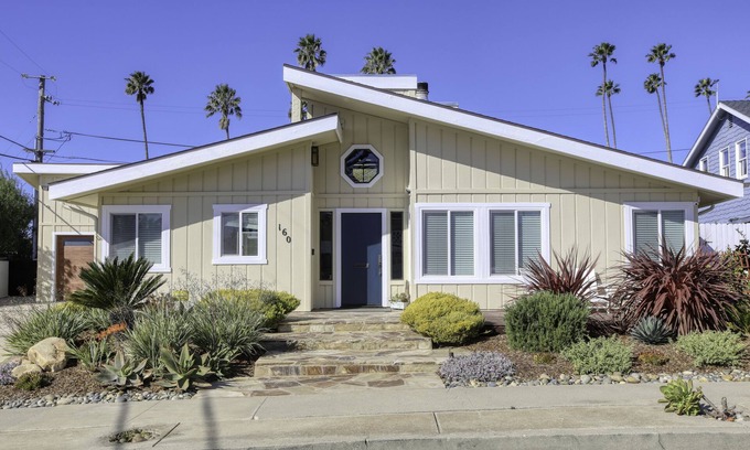 Saint Andrews House | Pet Friendly Shell Beach House - Min 30 Nights