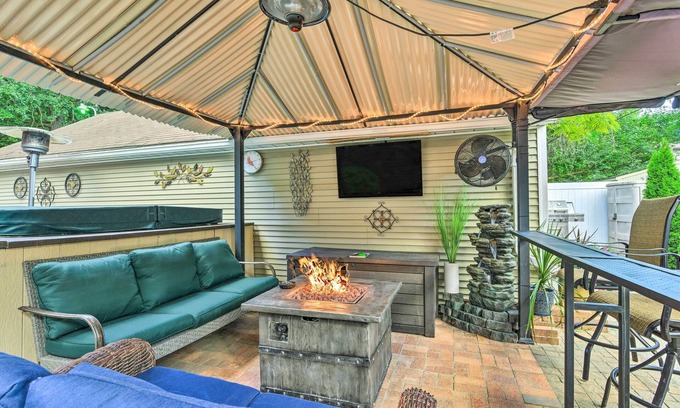 Taylor House | Pet-Friendly Taylor Home w/Backyard Oasis!