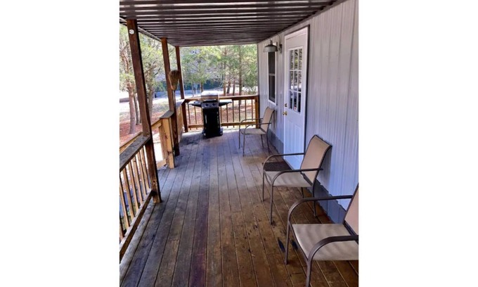 Westphalia Cabin | Pet friendly Teal Cabin Goose Pond Cabin Rentals