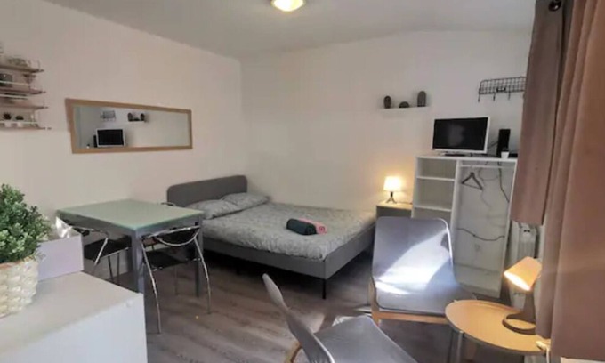 Gare-Jouvenet Apartment | Petit Champ des Oiseaux
