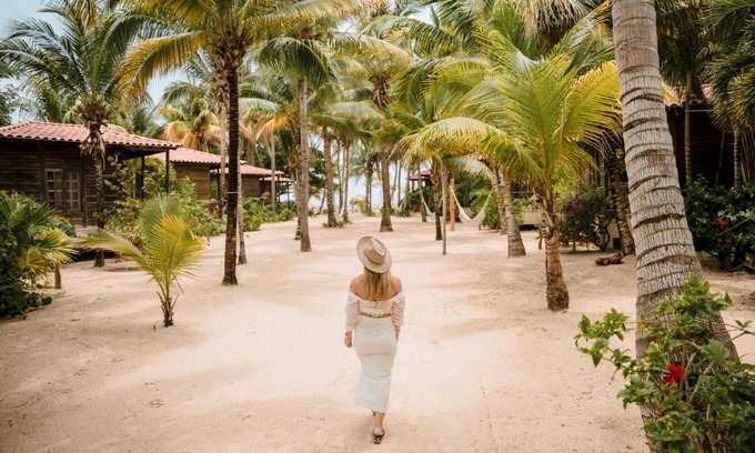 Villa Juarez Hotel | Petit Lafitte Beach Front Hotel & Bungalows