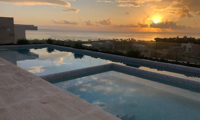 Zona Hotelera Apartment | PH Ocean Front w/Chef and yatch Rental