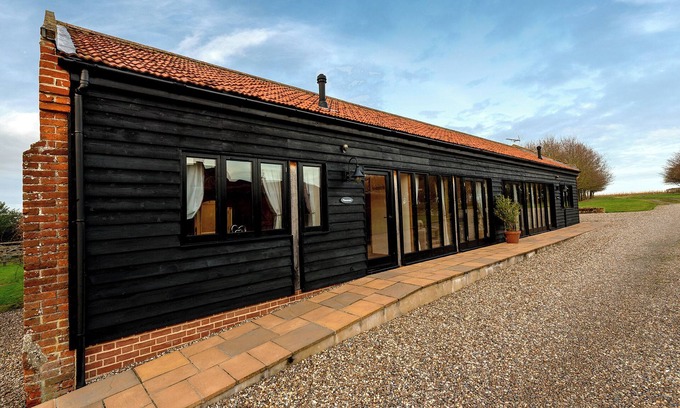 Beccles Cottage | PHEASANT, pet friendly, character holiday cottage in Wheatacre