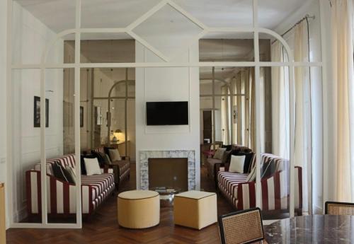 Rione II Trevi Apartment | Piazza Venezia Luxe Apartment