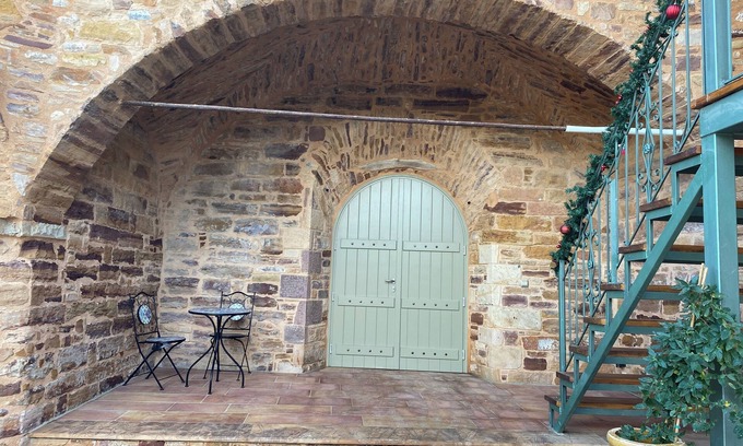 Kambos Other | Pietra Rossa