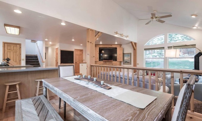 Ridgewood Cabin | Pine in the Woods | Luxury with a Game Room
