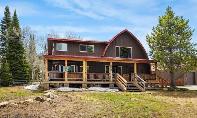 Lazy Acres Cabin | Pine Mountain Lodge, your Yellowstone basecamp and mountain retreat