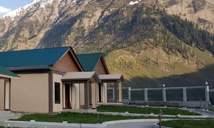 Azad Kashmir Resort | Pine Top Resort Batakundi