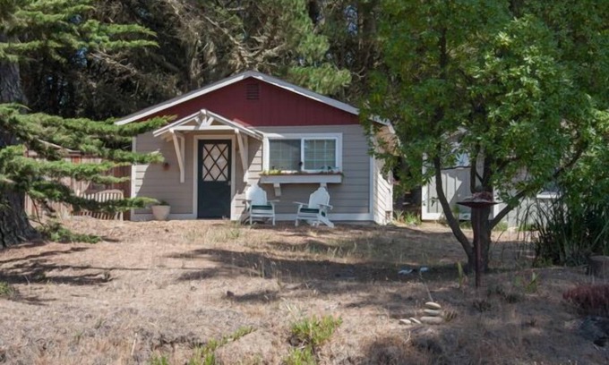 Bodega Bay Cottage | Pine View Cottage - Perfect For Two