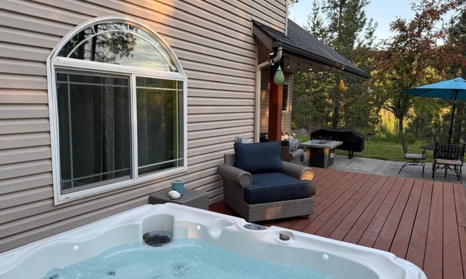 Pinehurst House | Pinehurst Lookout! Views, pool table