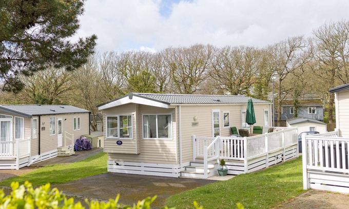 New Forest District House | Pineview Retreat - a three bedroom property on Shorefield Country Park, Milford on Sea