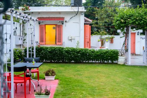 Gomti Nagar Apartment | Pink Bramda