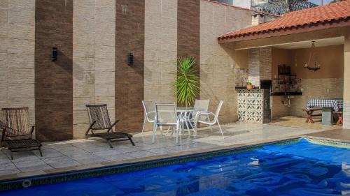 Tupy House | Piscina Aquecida, Ar Cond, Área Gourmet, Bilhar, Wi-Fi