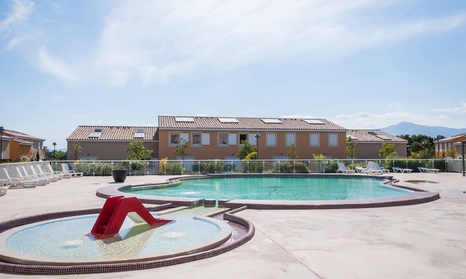 Latour-Bas-Elne Condo | Piscine sur place ! Appart avec Climatisation