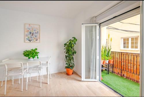 Figares Apartment | PISO CON GARAJE GRATIS EN EL CENTRO DE GRANADA.