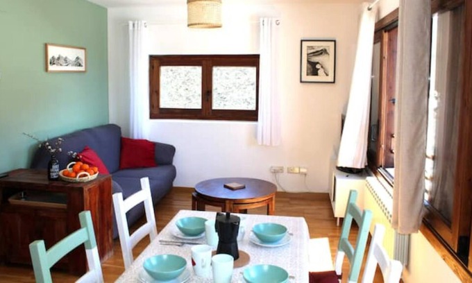 Taull Apartment | Piso Luminoso con Vistas a la Montaña